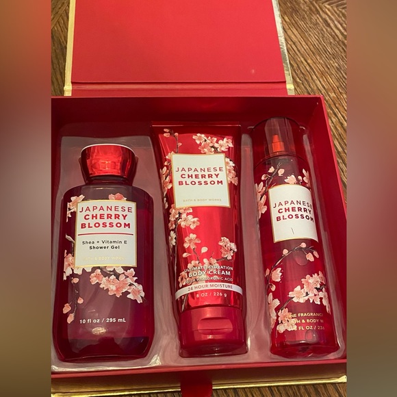 Bath & Body Works Bath & Body Japanese Cherry Blossom Bath Body